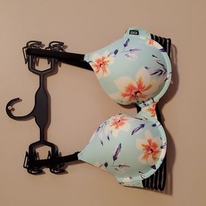 PINK Victoria's Secret Wear Everywhere Lightly Lined T Shirt Bra